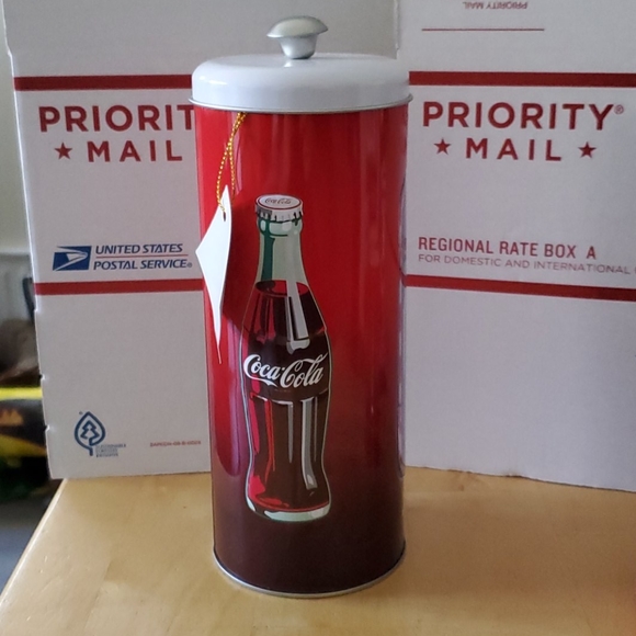 Coca Cola - Picture 4 of 5